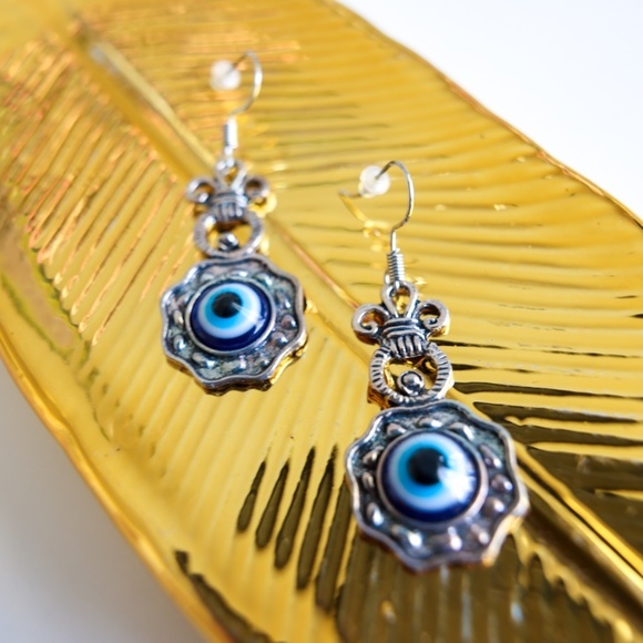 NWT Evil Eye Dangle Earrings – Handmade Silver Lucky Charm Jewelry Stylish - Picture 1 of 4